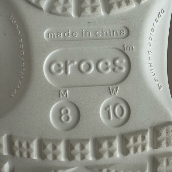 CROCS Limited Edition Peanuts Classic Unisex Clog w/ Jibbitz; Men 8 / Women 10 - Picture 7 of 11